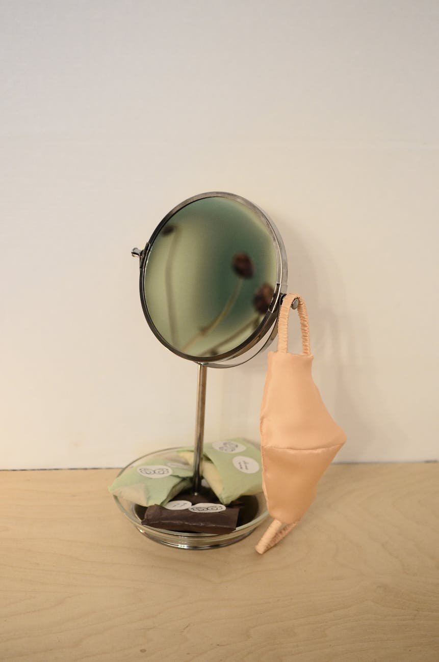 Magnifying Vanity Mirrors: A Must-Have for Detailed Skincare